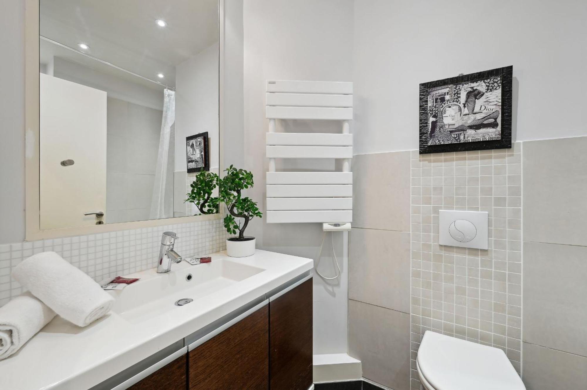 Champs-Elysees & Arc De Triomphe - Cityapartmentstay Paříž Exteriér fotografie